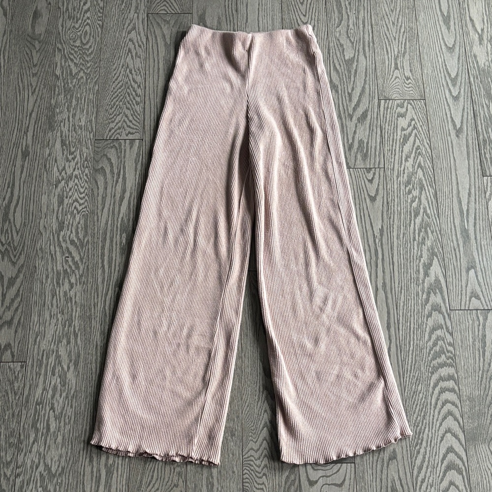Wide-leg pants💫